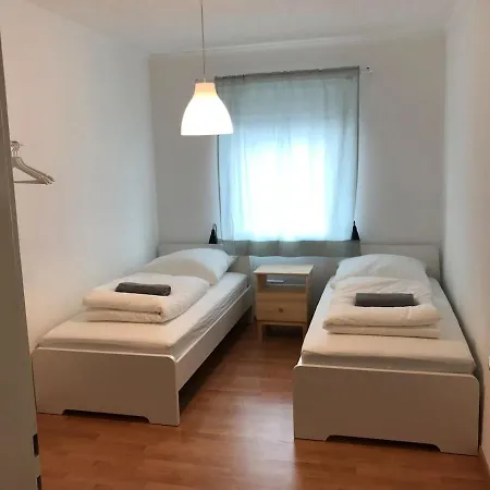 Comfortable 20 Min. To Airport Stuttgart Appartement