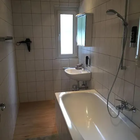 Comfortable 20 Min. To Airport Stuttgart Metzingen (Tubingen)